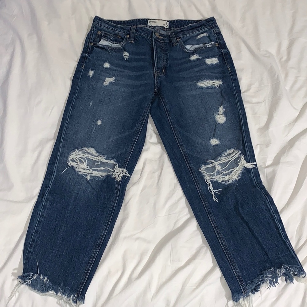 Cropped Distressed Boyfriend Jeans
